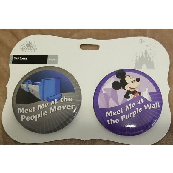 Disney Parks Mickey Meet Me at...Button Set New with Card New With Tags - Picture 1 of 3